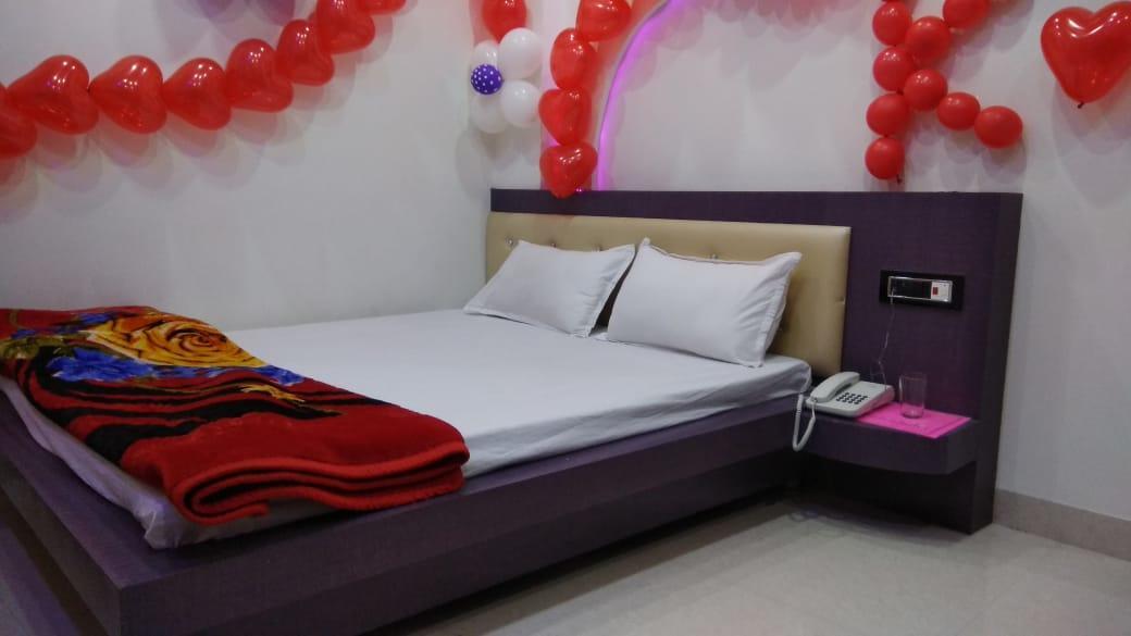 Hotel Nikunj Ashta  Экстерьер фото